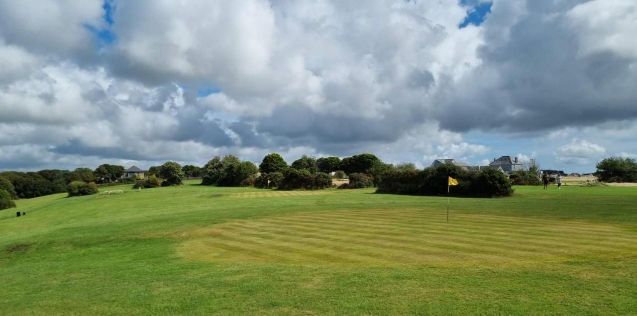 Wheal Prosper- Beautifully Fitted Wooden Lodge Helston Cornwall Екстер'єр фото